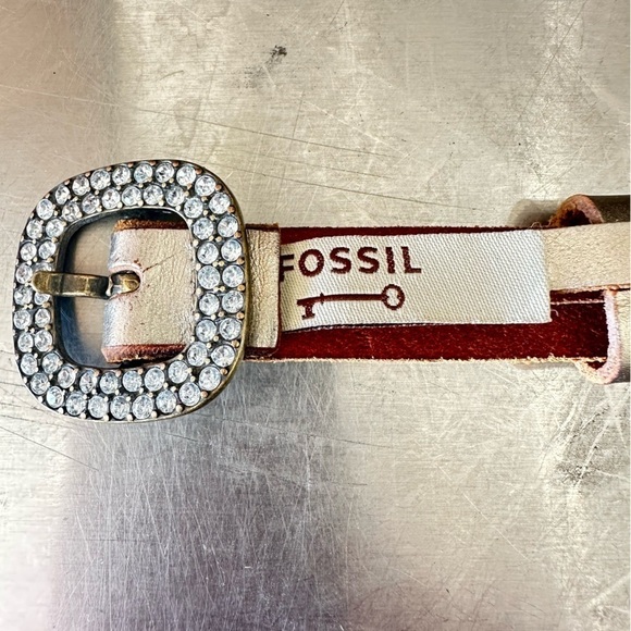 2 for $26 Fossil Silver Leather Belt Rhinestone Buckle Small - Picture 9 of 9